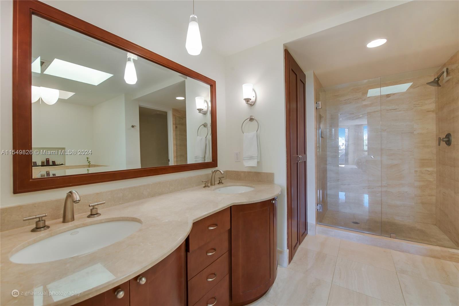 161 Crandon Blvd # 414