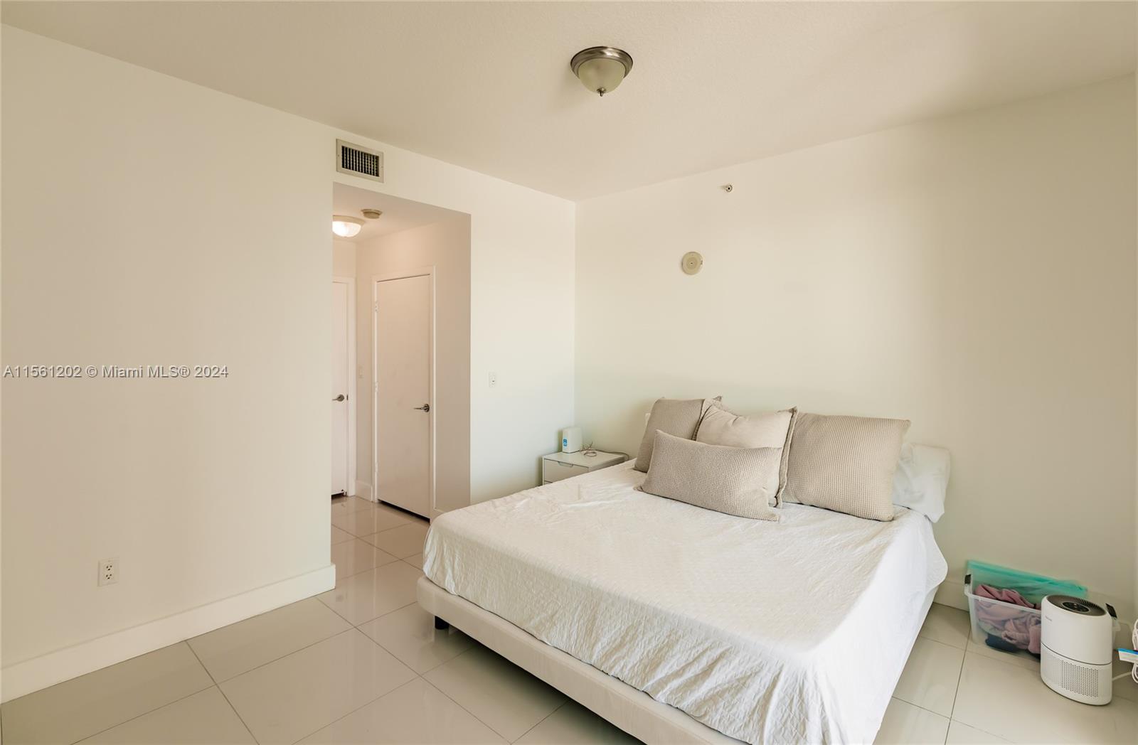 79 SW 12th St Unit: 1205-S