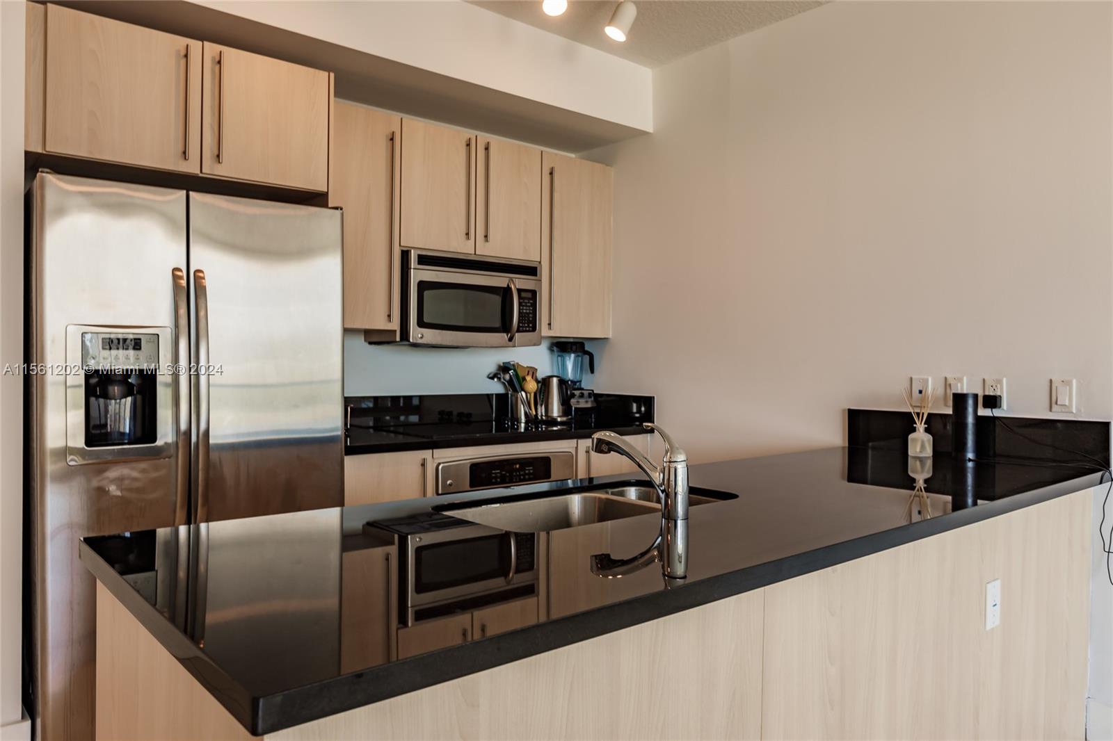 79 SW 12th St Unit: 1205-S