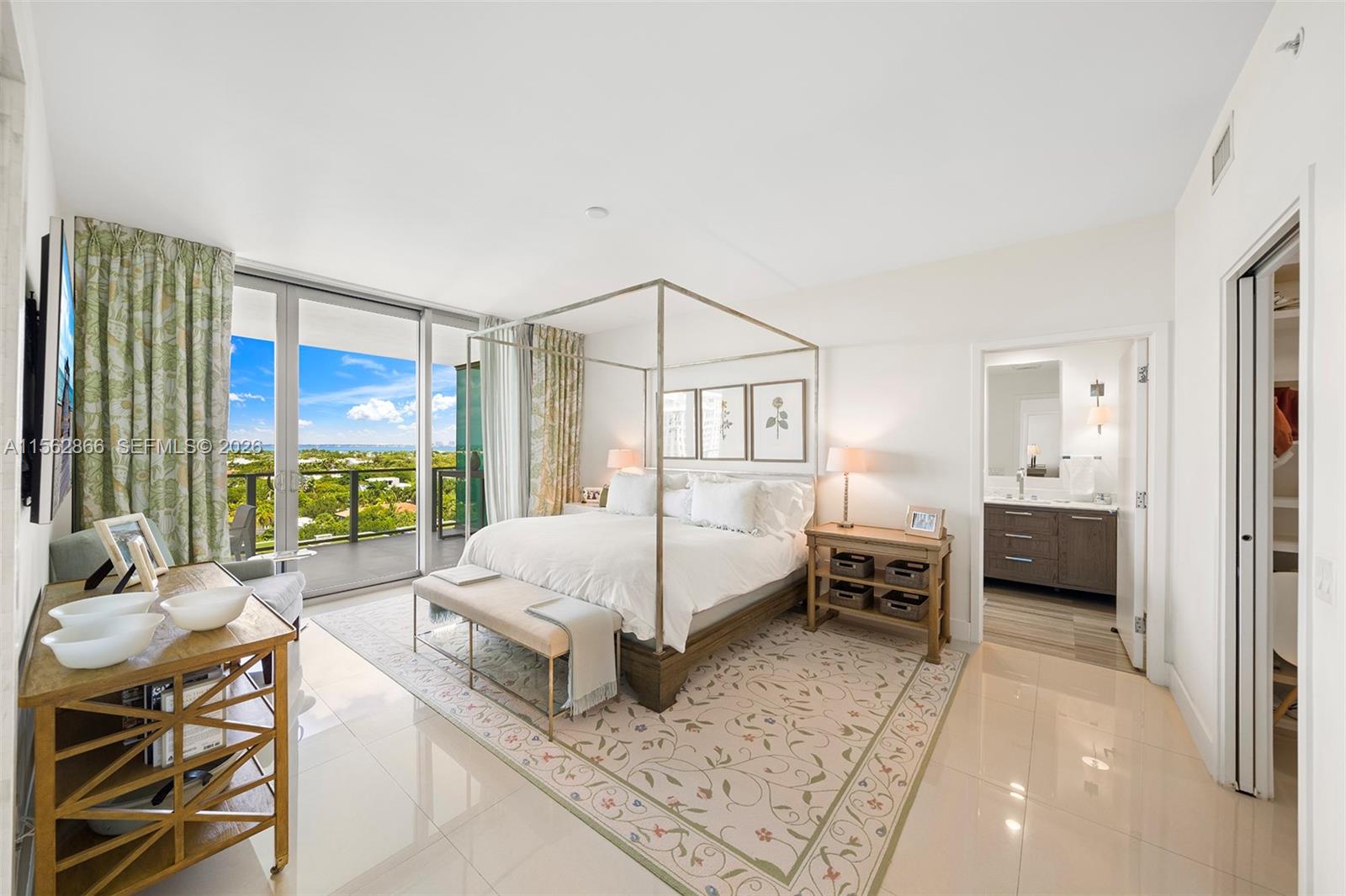 360 Ocean Dr # 905S