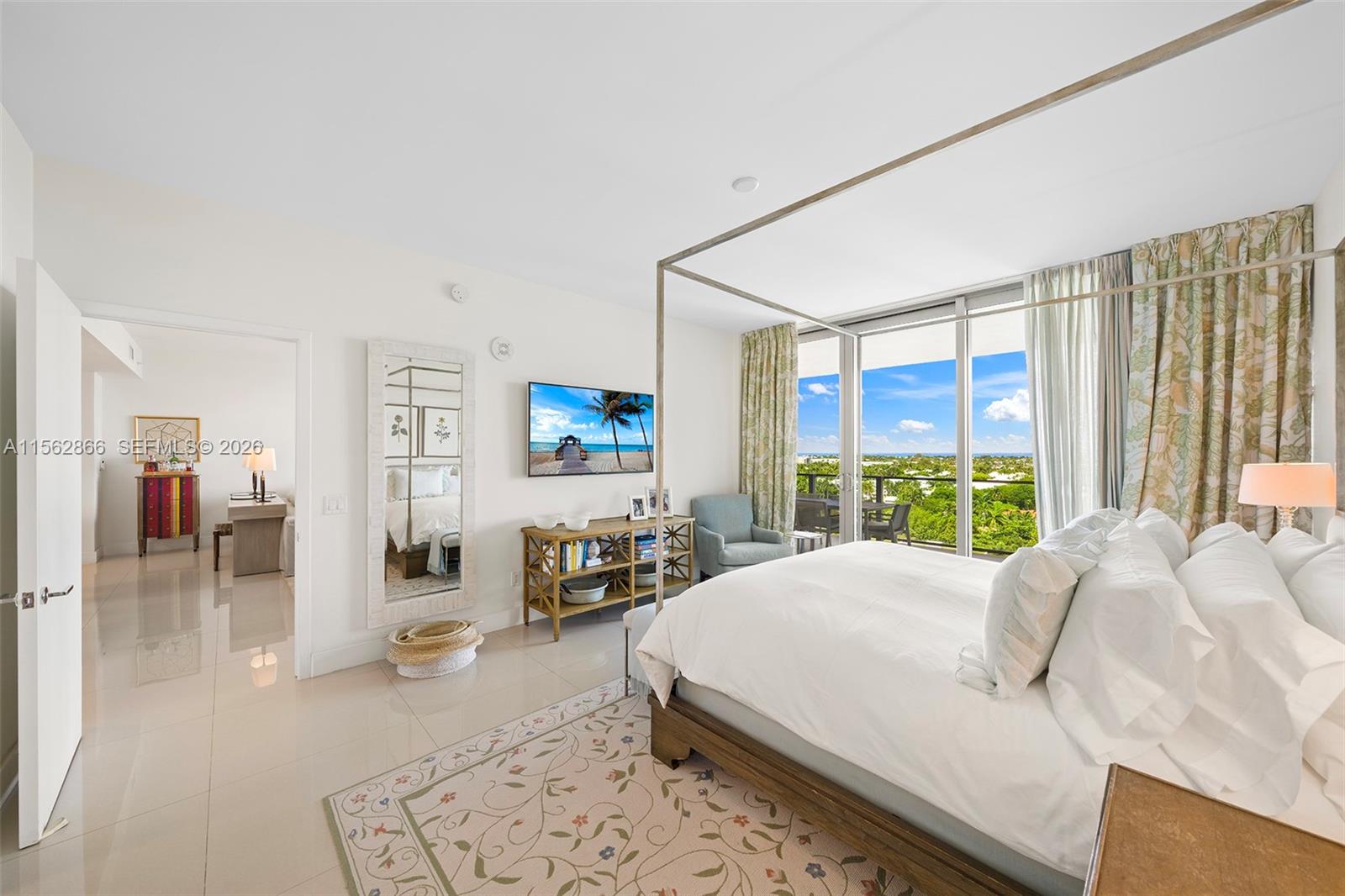 360 Ocean Dr # 905S
