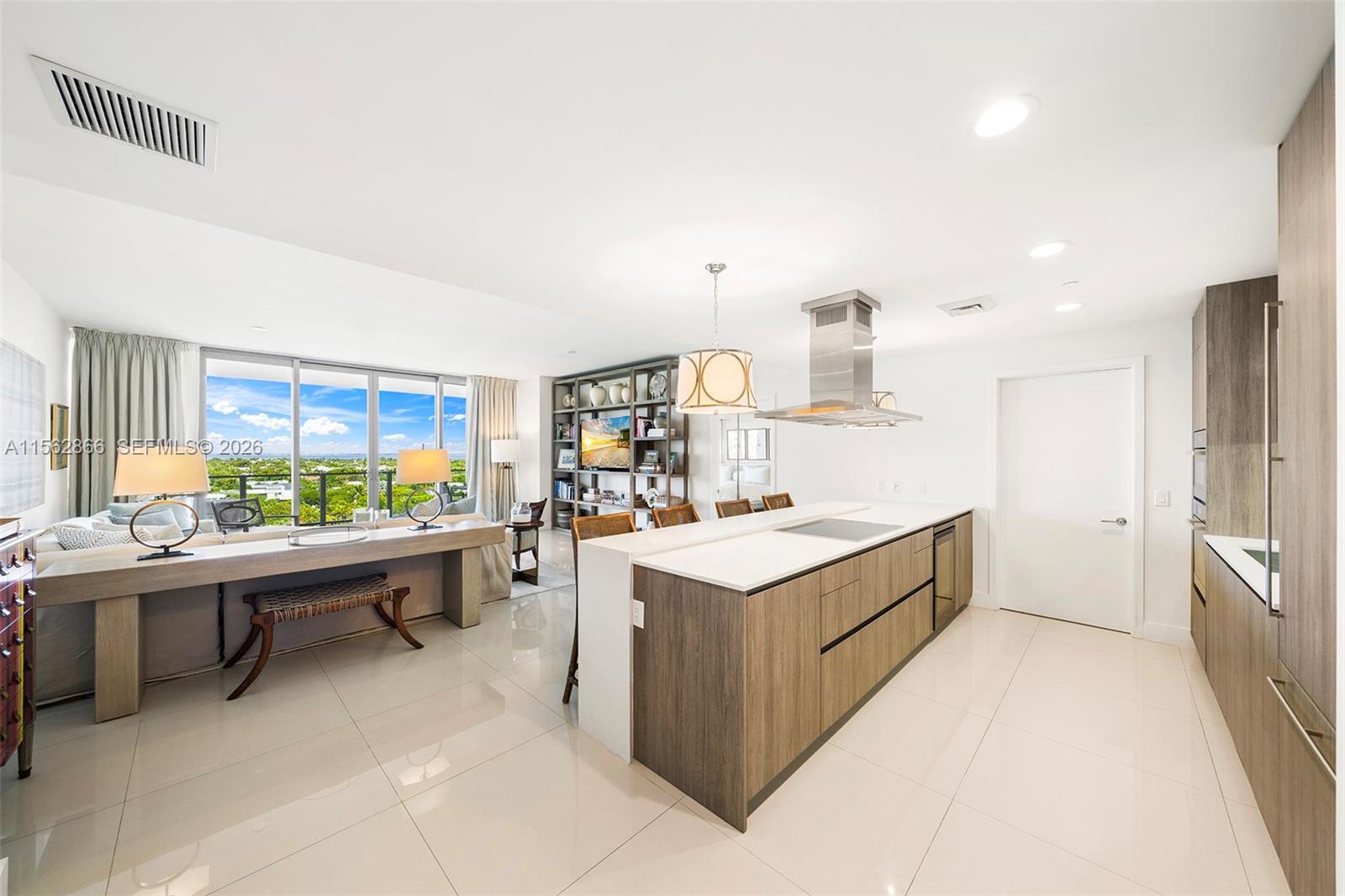 360 Ocean Dr # 905S