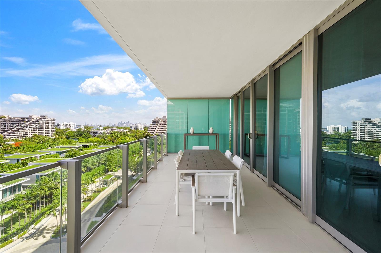 360 Ocean Dr # 905S