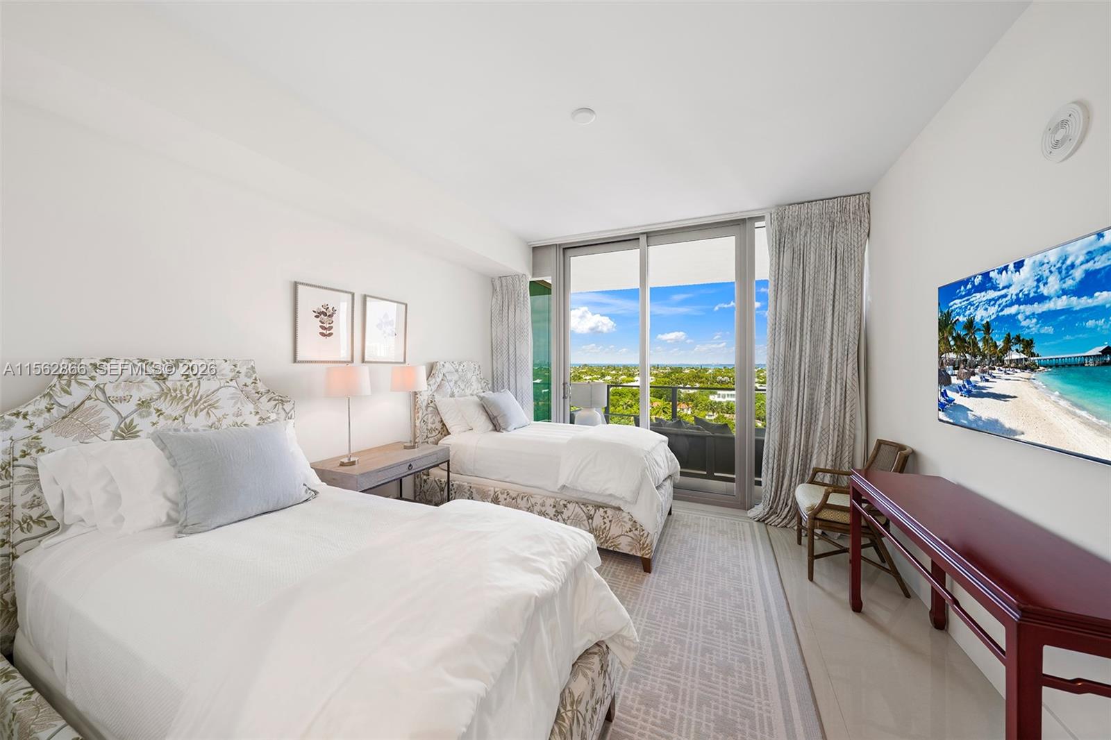 360 Ocean Dr # 905S