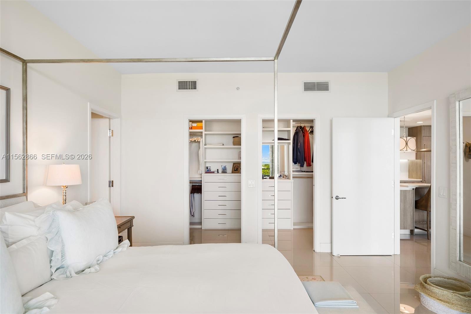 360 Ocean Dr # 905S