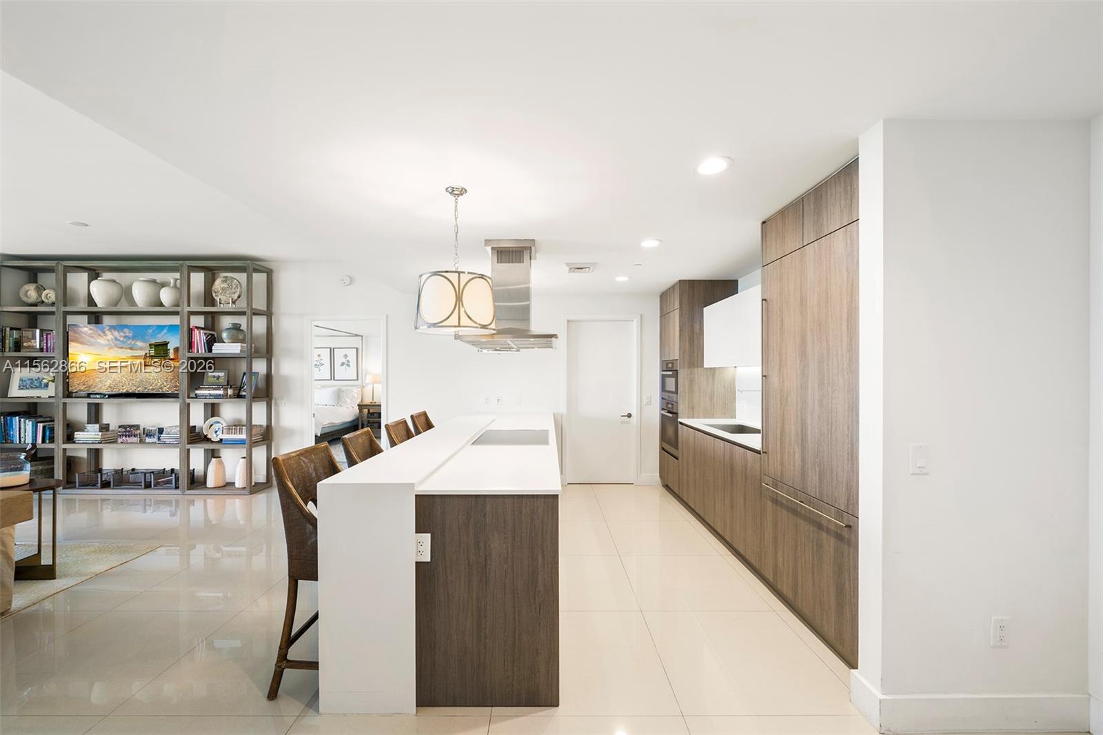360 Ocean Dr # 905S
