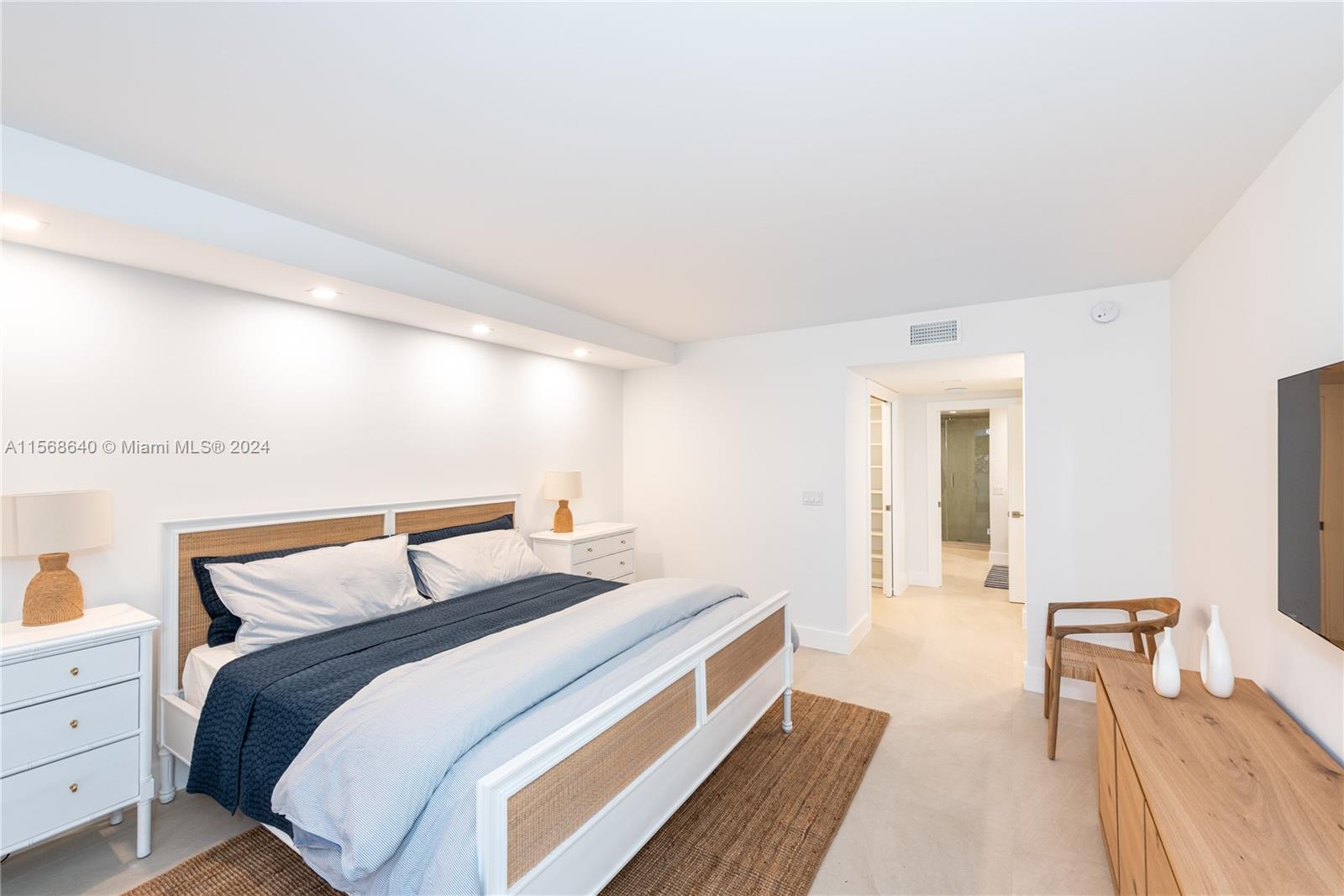 161 Crandon Blvd # 118