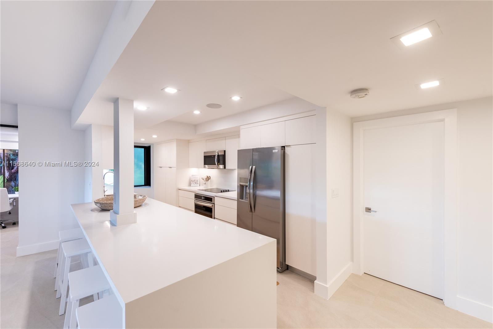 161 Crandon Blvd # 118