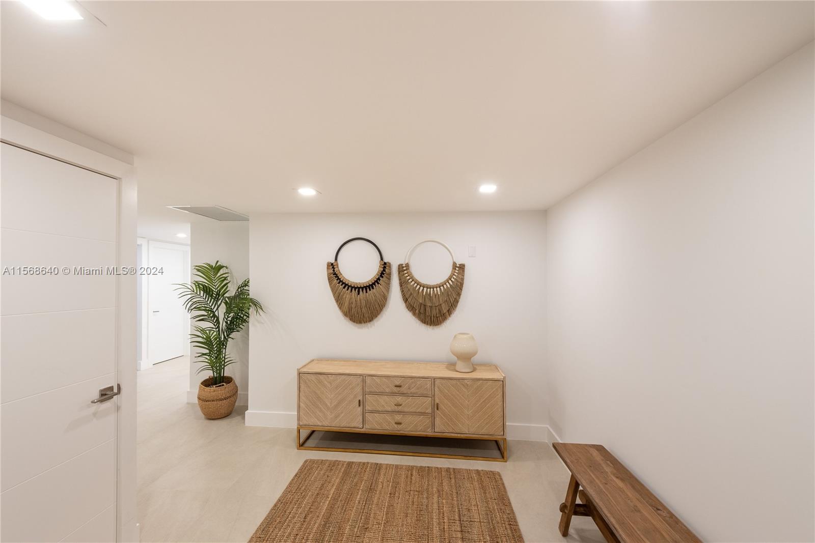 161 Crandon Blvd # 118
