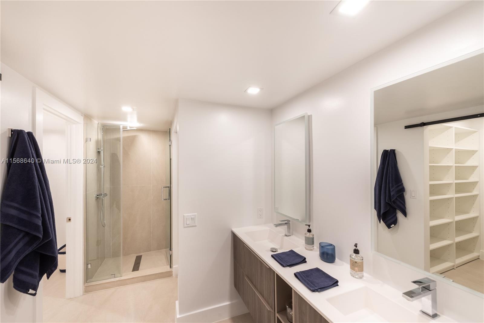 161 Crandon Blvd # 118
