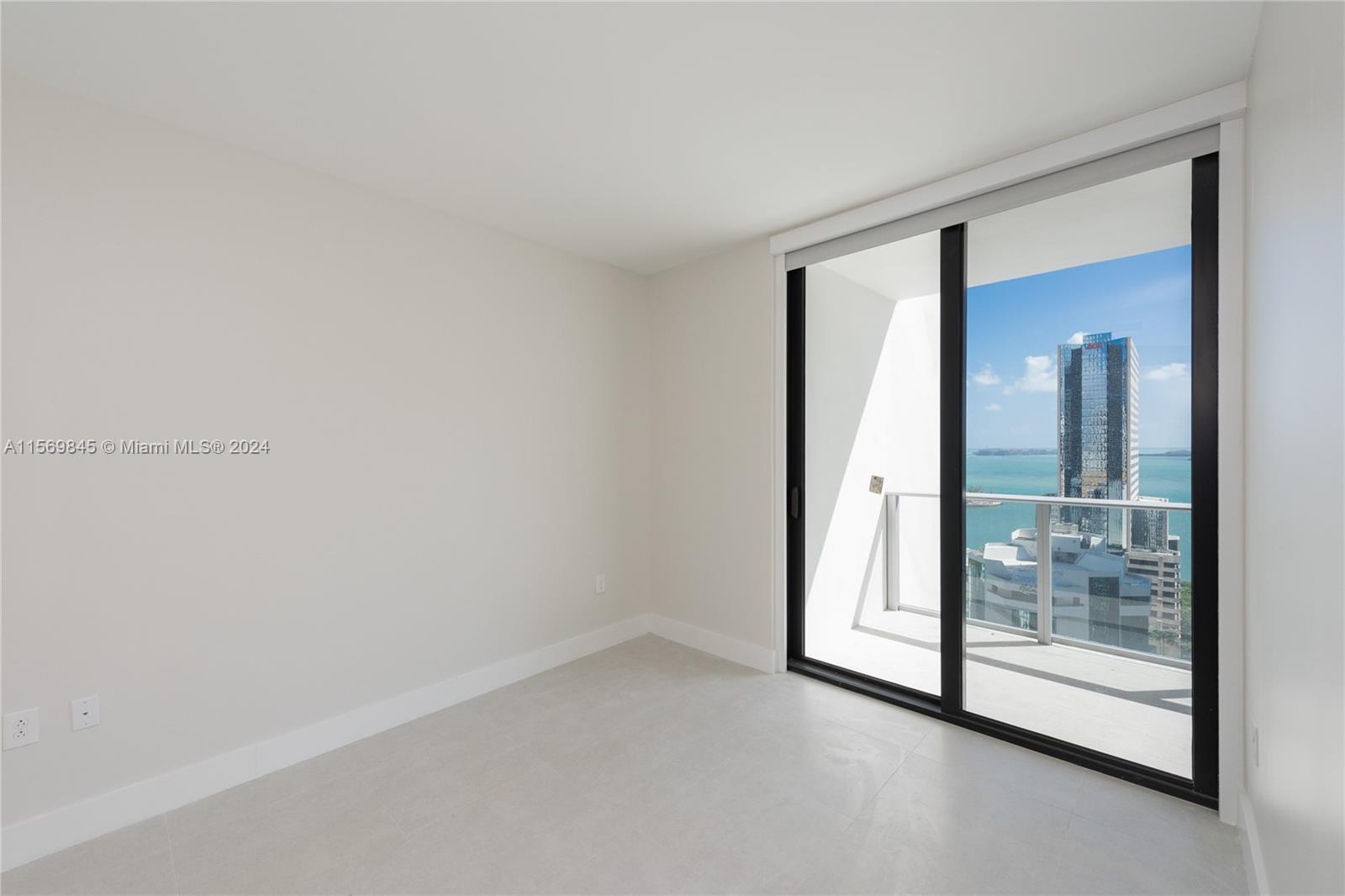 1010 Brickell Ave # 2303