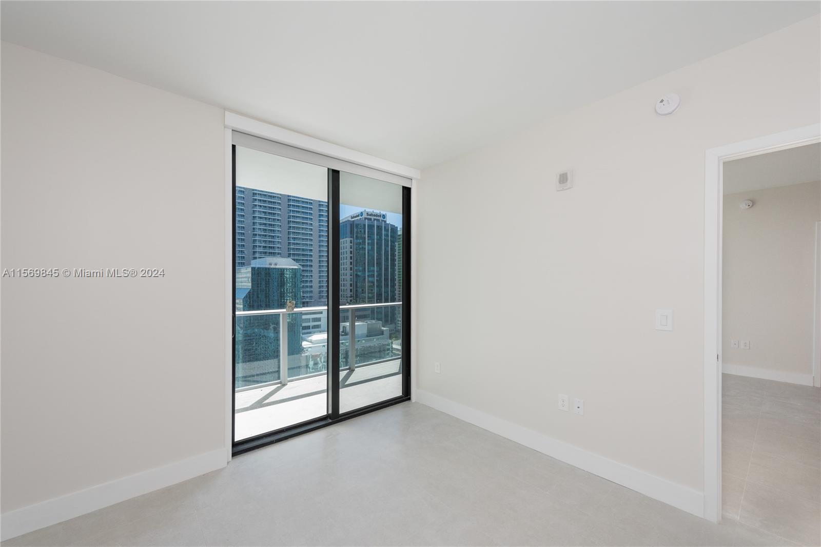 1010 Brickell Ave # 2303