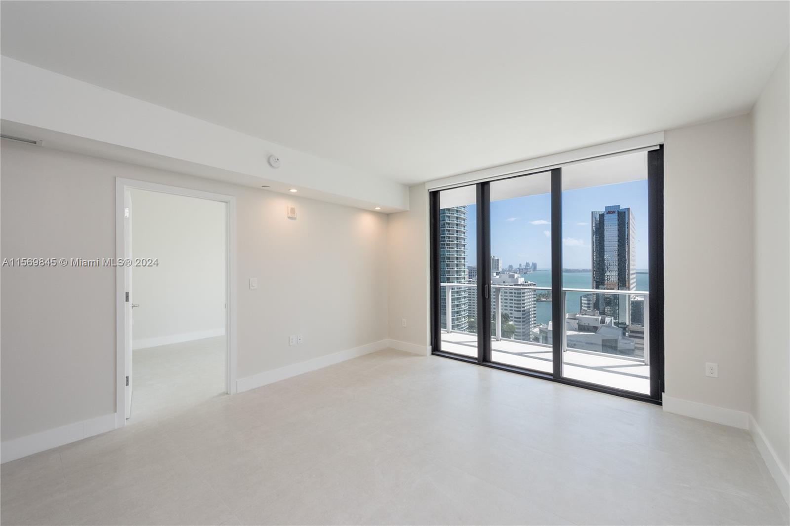 1010 Brickell Ave # 2303
