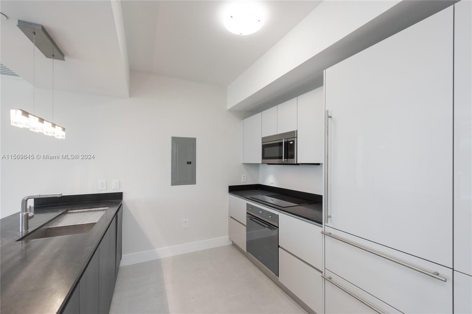 1010 Brickell Ave # 2303