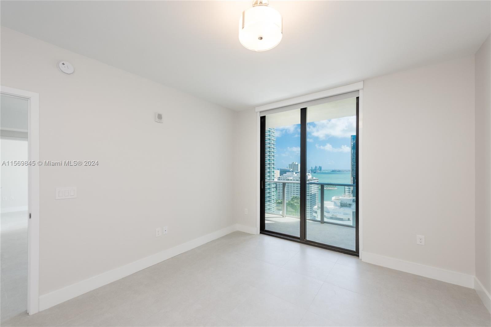 1010 Brickell Ave # 2303
