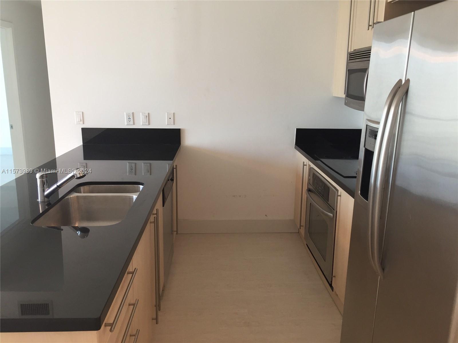 79 SW 12th St Unit: 2011-S