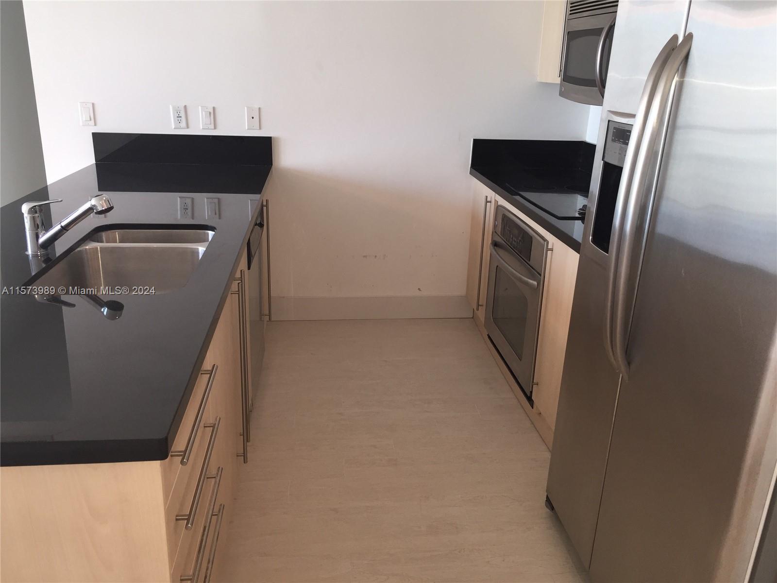 79 SW 12th St Unit: 2011-S
