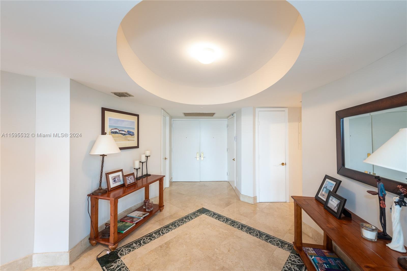 19333 Collins Ave # 604
