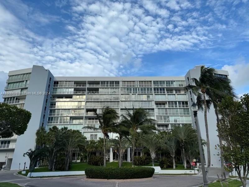 600 Grapetree Dr Unit: 10CN