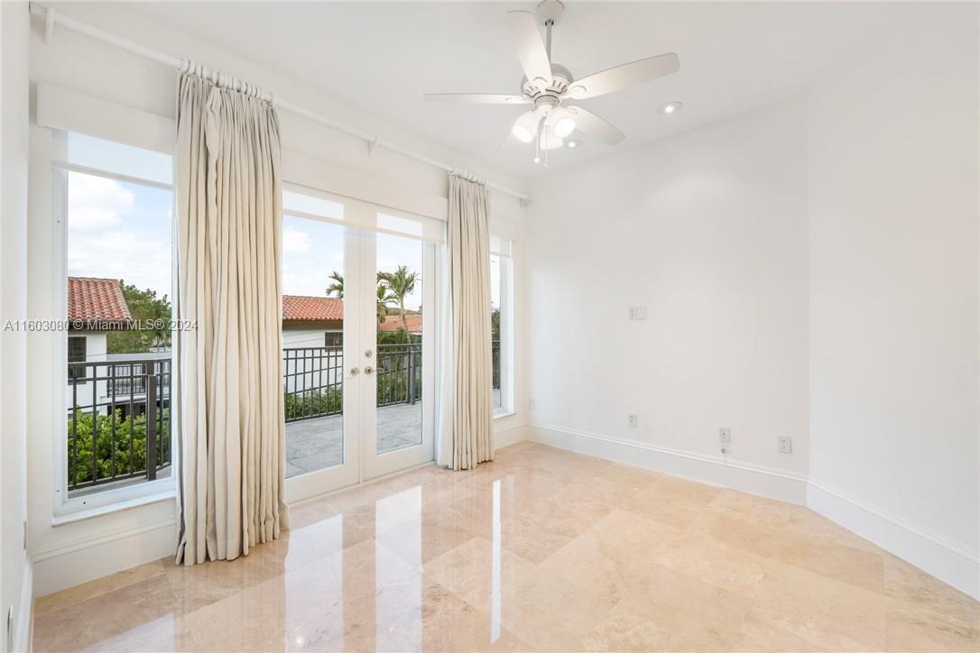 265 W Heather Dr
