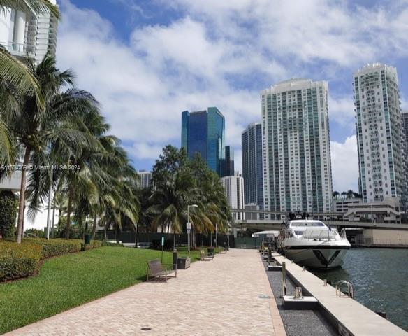 90 SW 3rd St # 2805