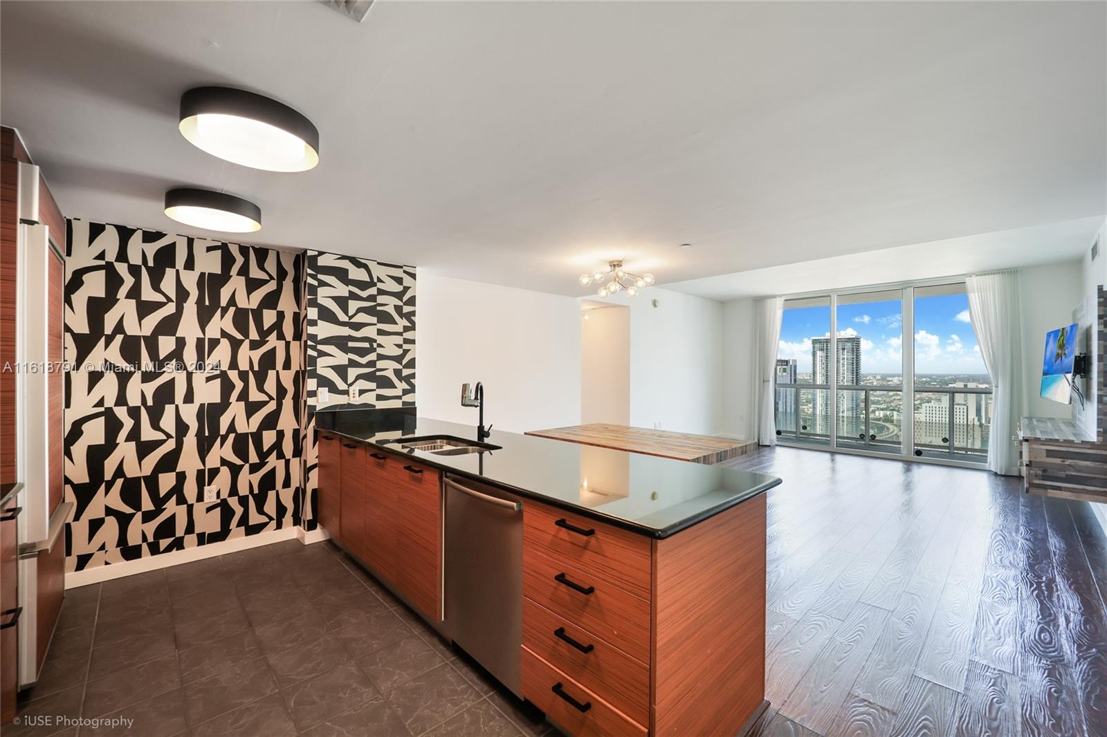 50 Biscayne Blvd # 4311