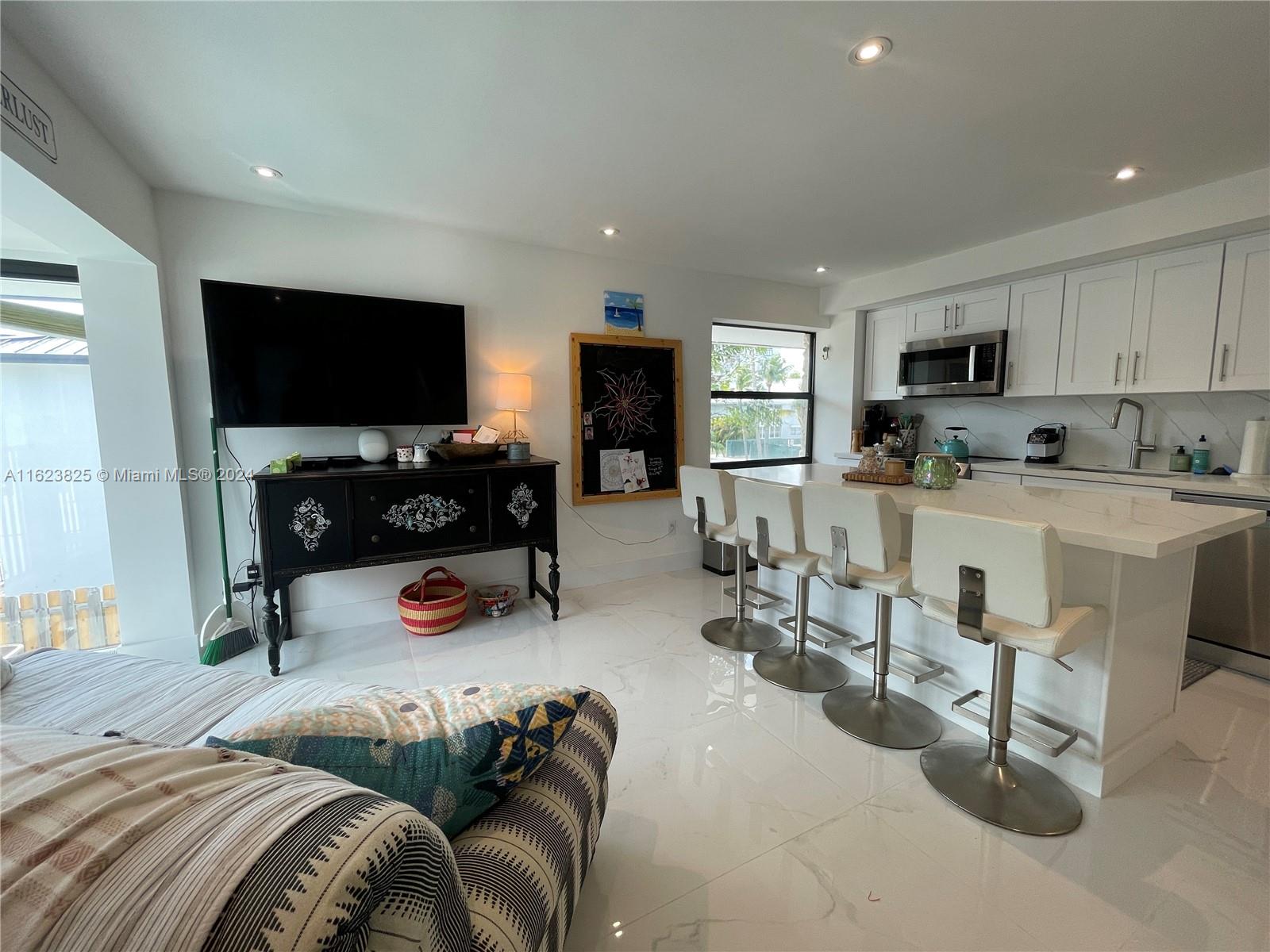 230 Sunrise Dr # 6