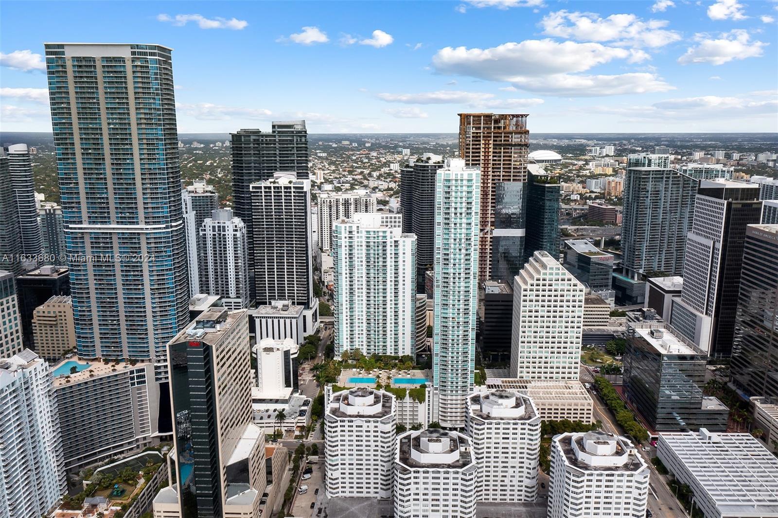 951 Brickell Ave # 3302