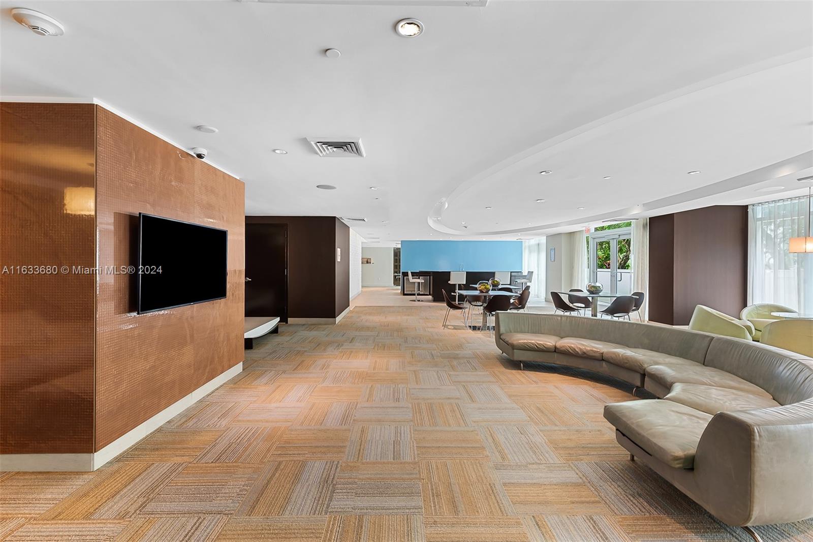 951 Brickell Ave # 3302
