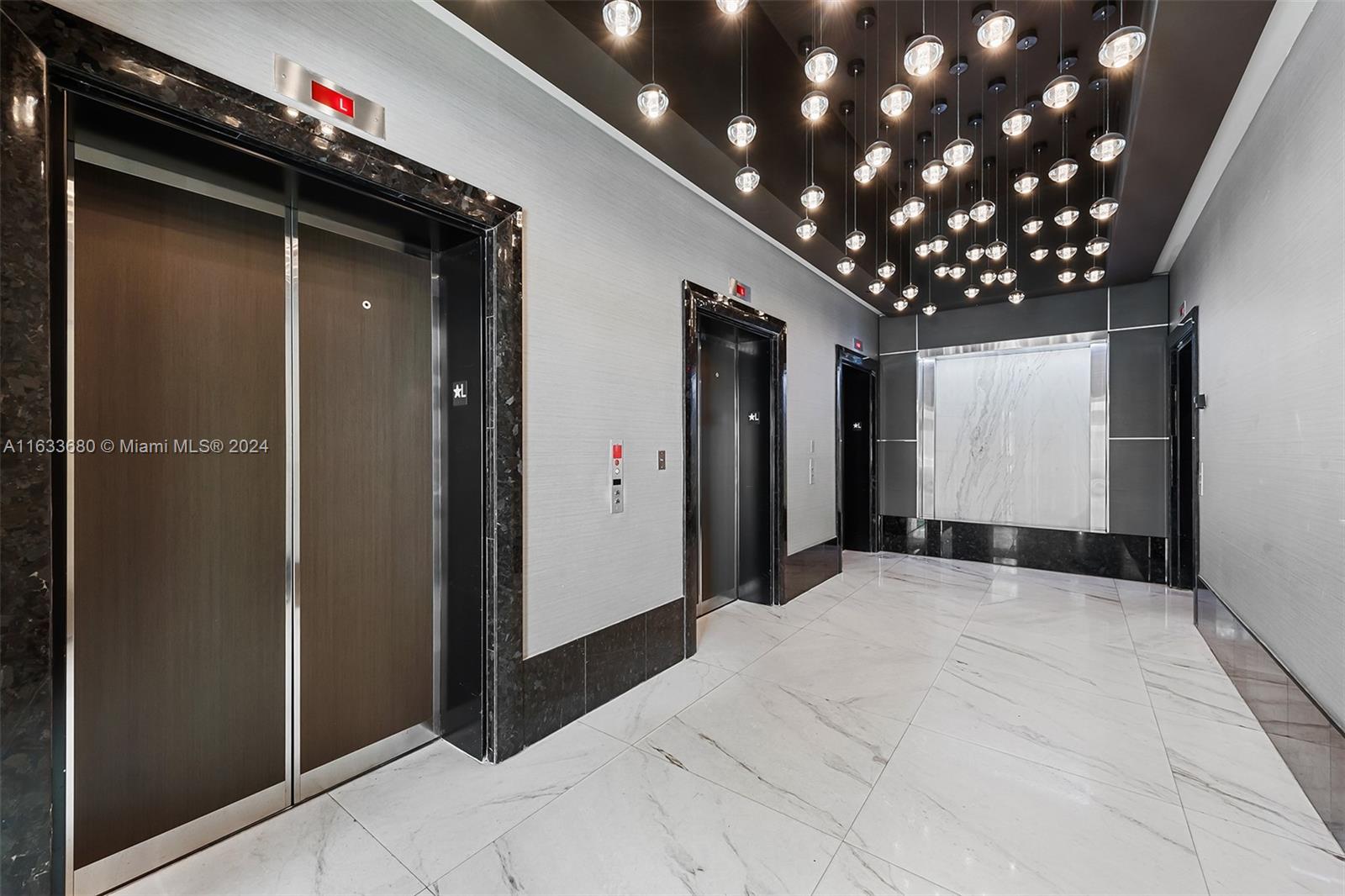 951 Brickell Ave # 3302