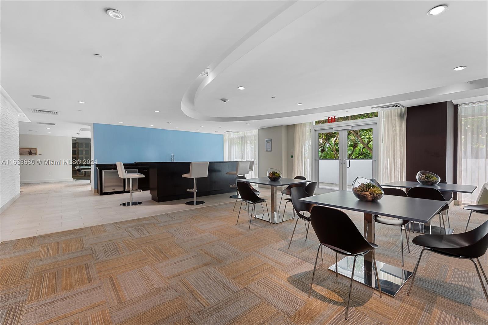 951 Brickell Ave # 3302