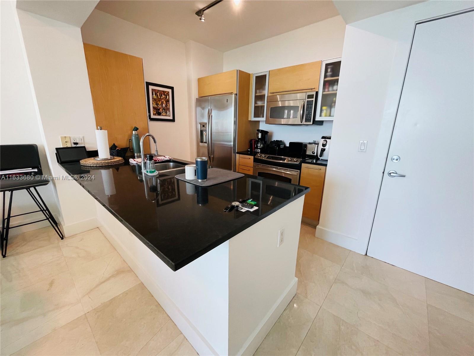 951 Brickell Ave # 3302
