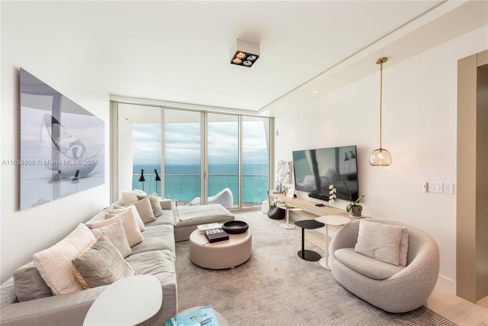 16901 Collins Ave # 2404