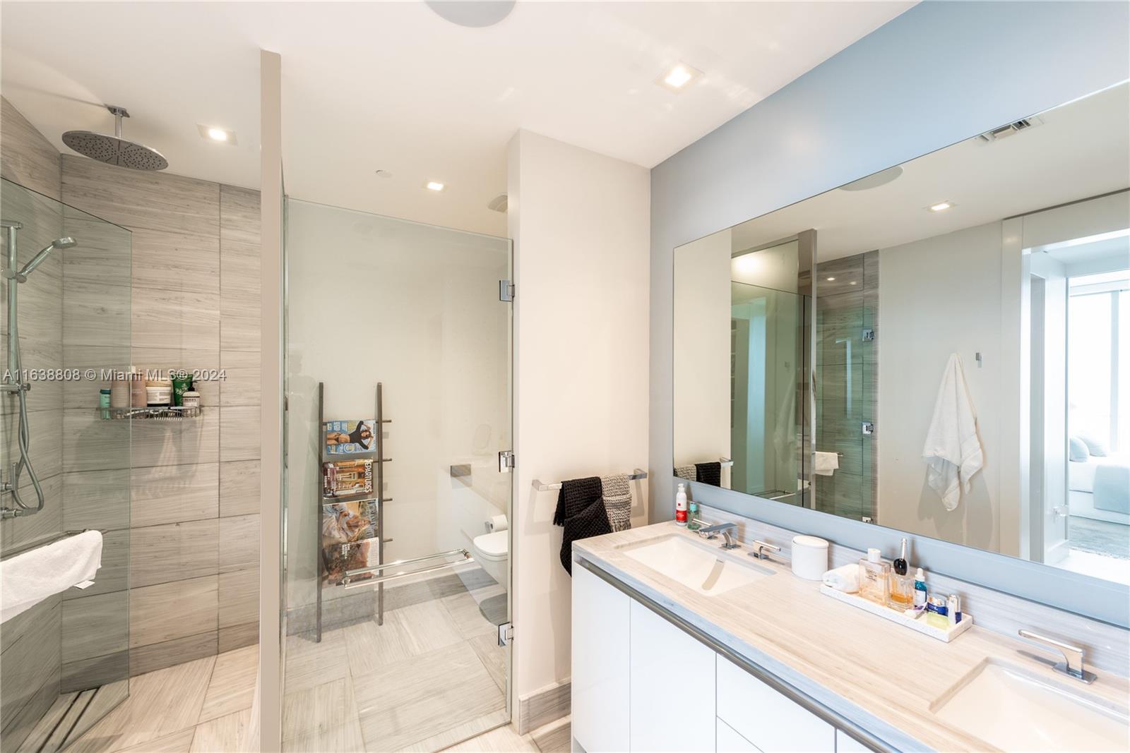 16901 Collins Ave # 2404