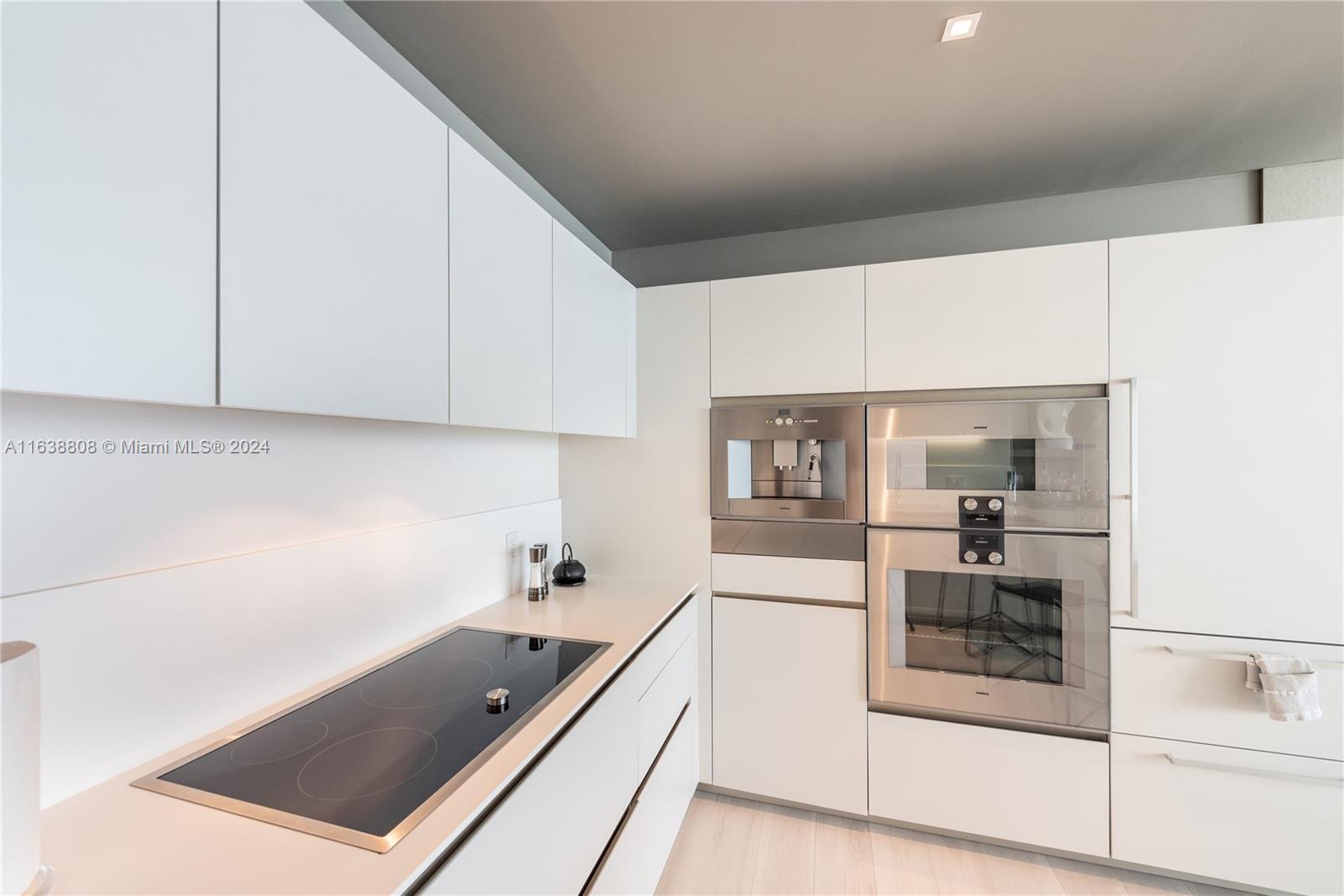 16901 Collins Ave # 2404