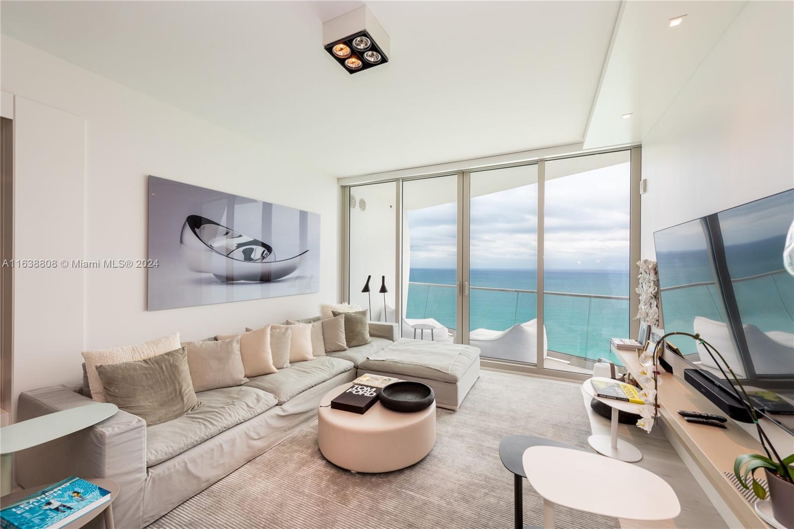 16901 Collins Ave # 2404