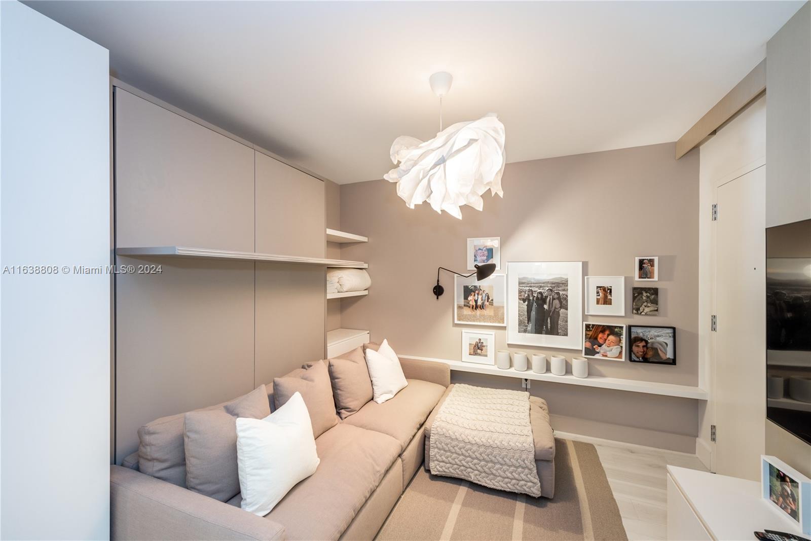 16901 Collins Ave # 2404