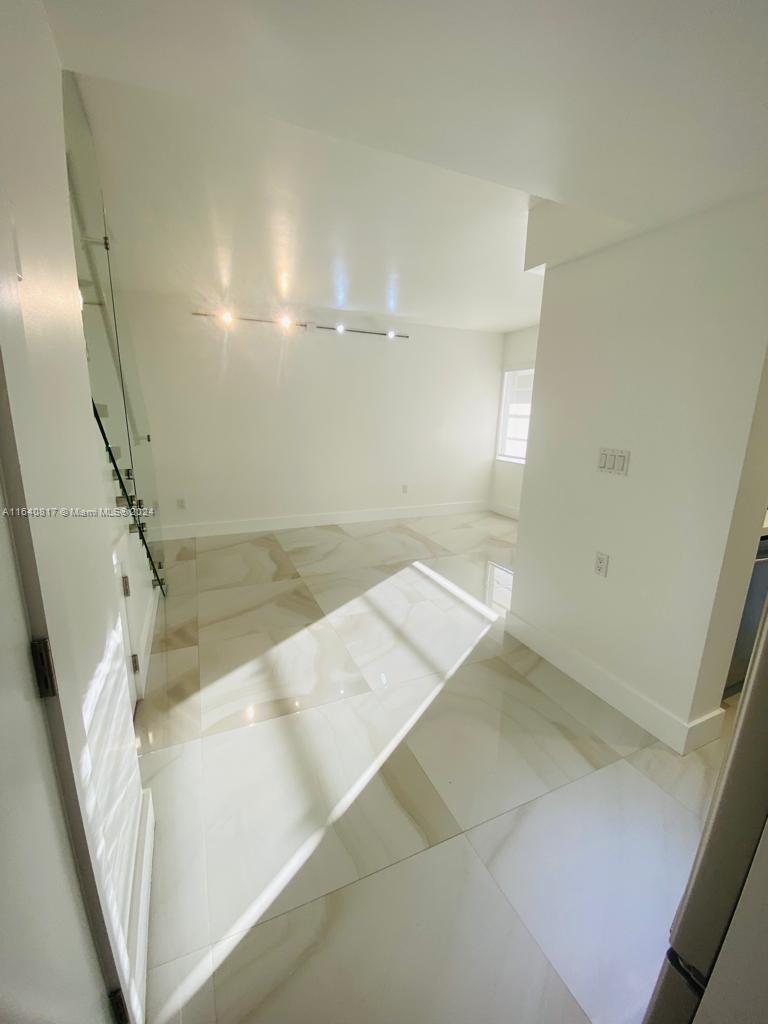 230 Sunrise Dr # 8