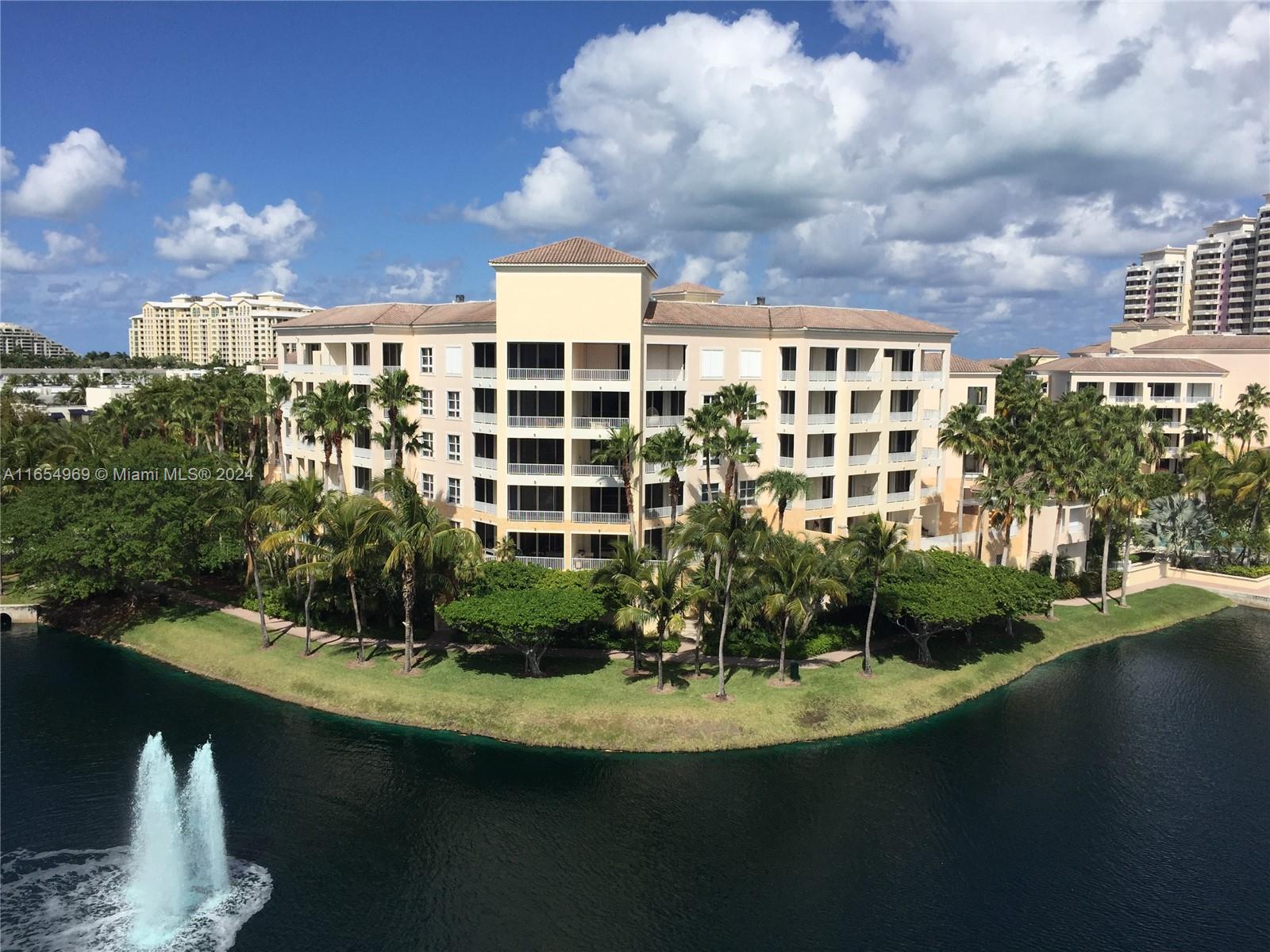 705 Crandon Blvd # 405