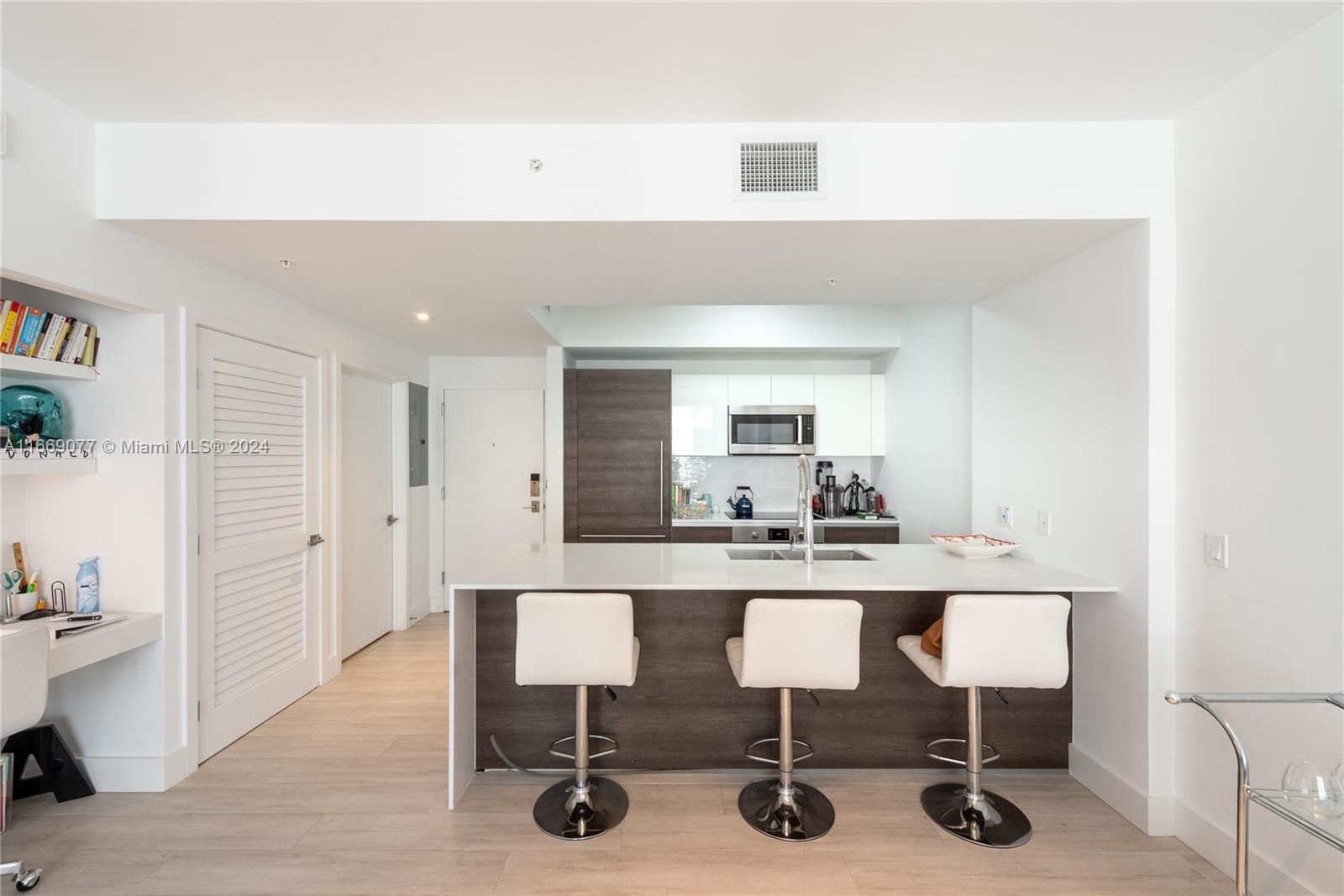 301 Altara Ave # 808