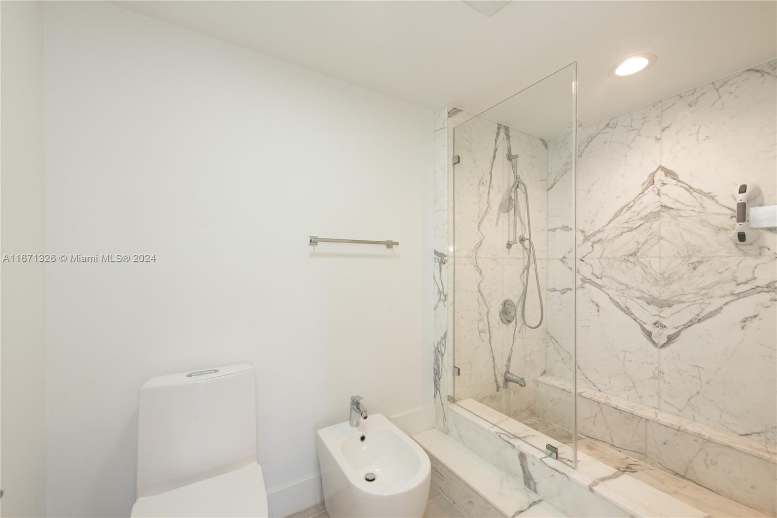 155 Ocean Lane Dr # 404