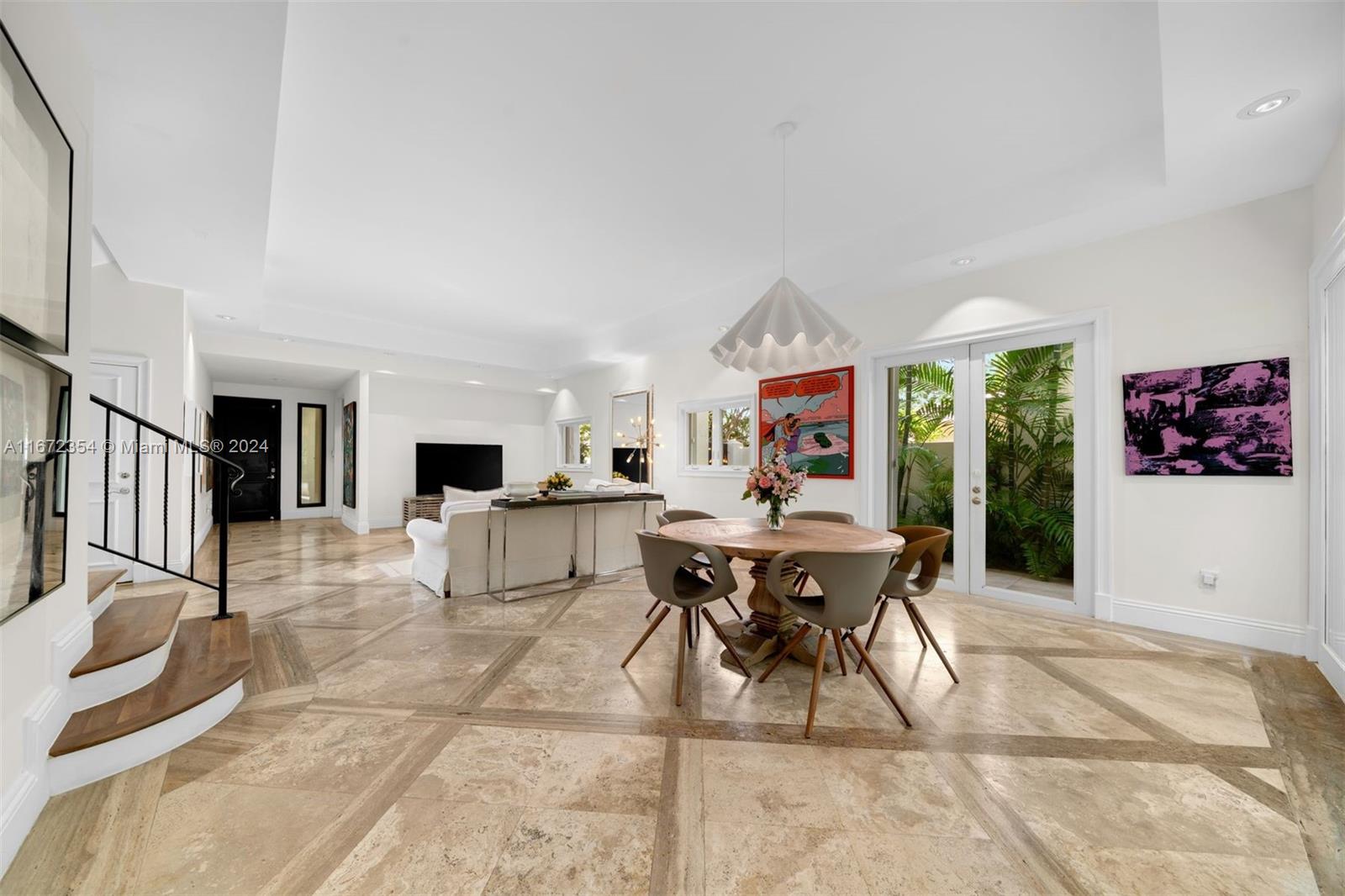 10 Coconut Lane