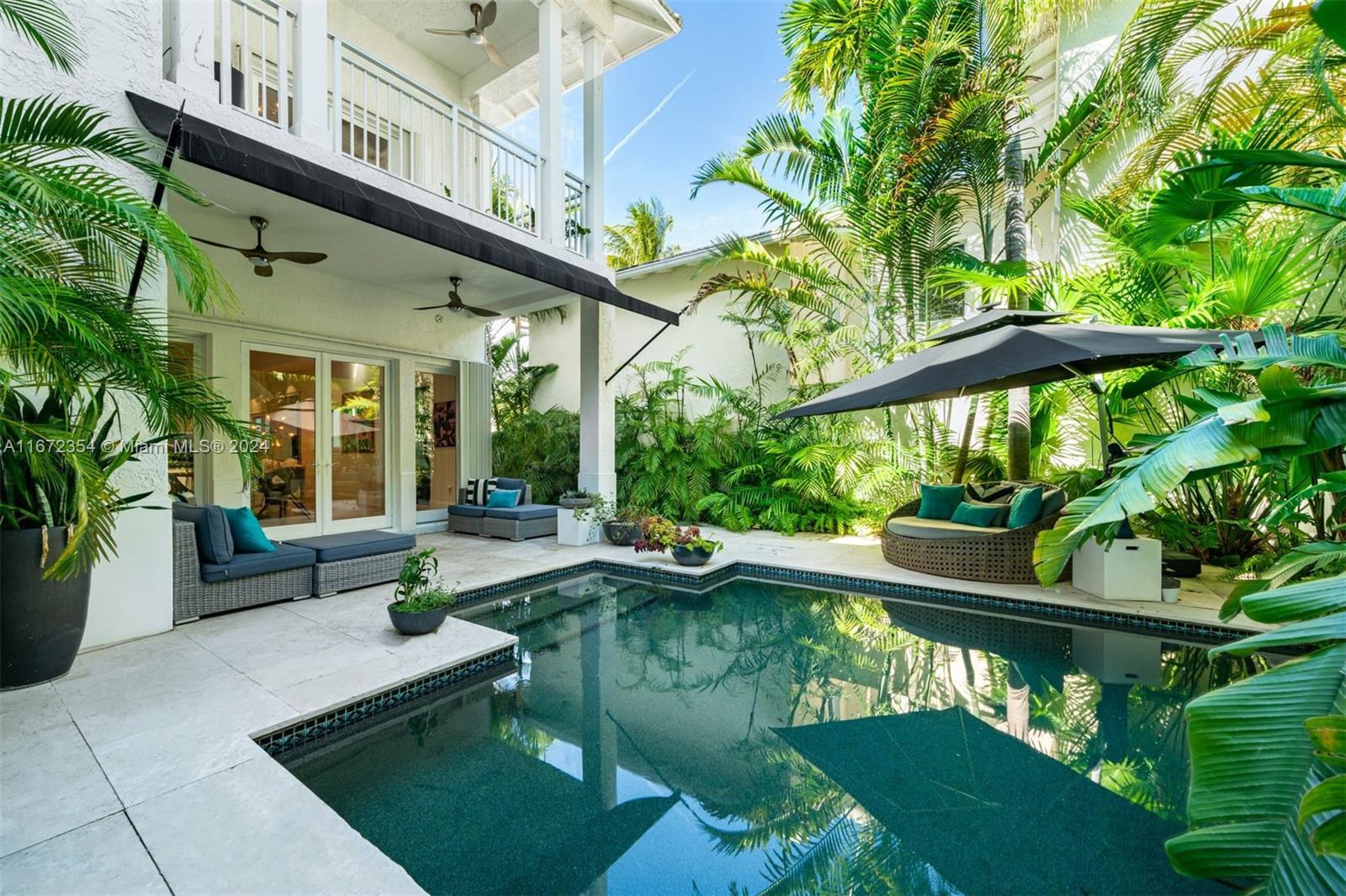 10 Coconut Lane