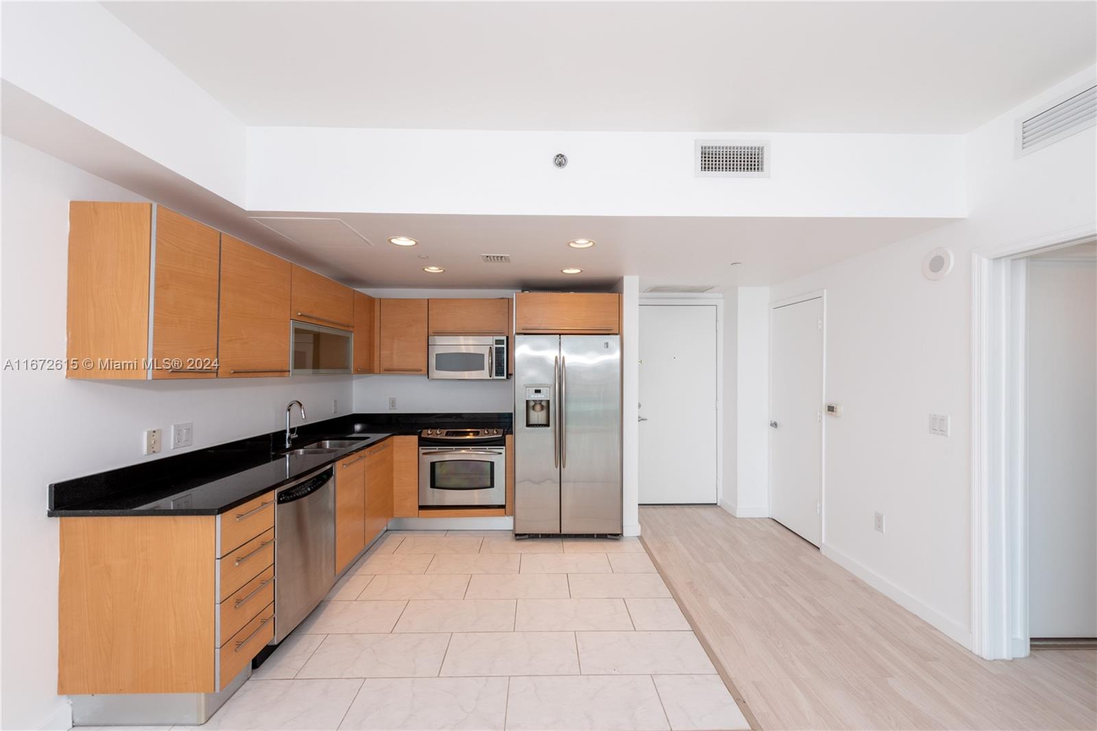 950 Brickell Bay Dr # 2408