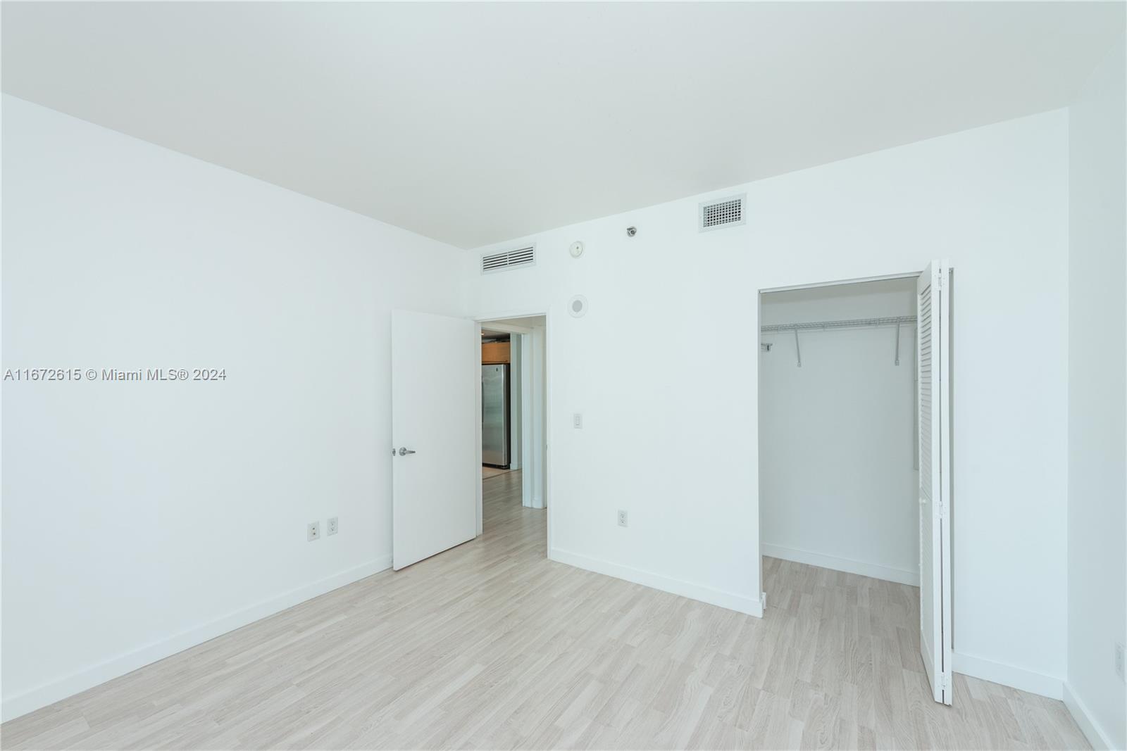 950 Brickell Bay Dr # 2408