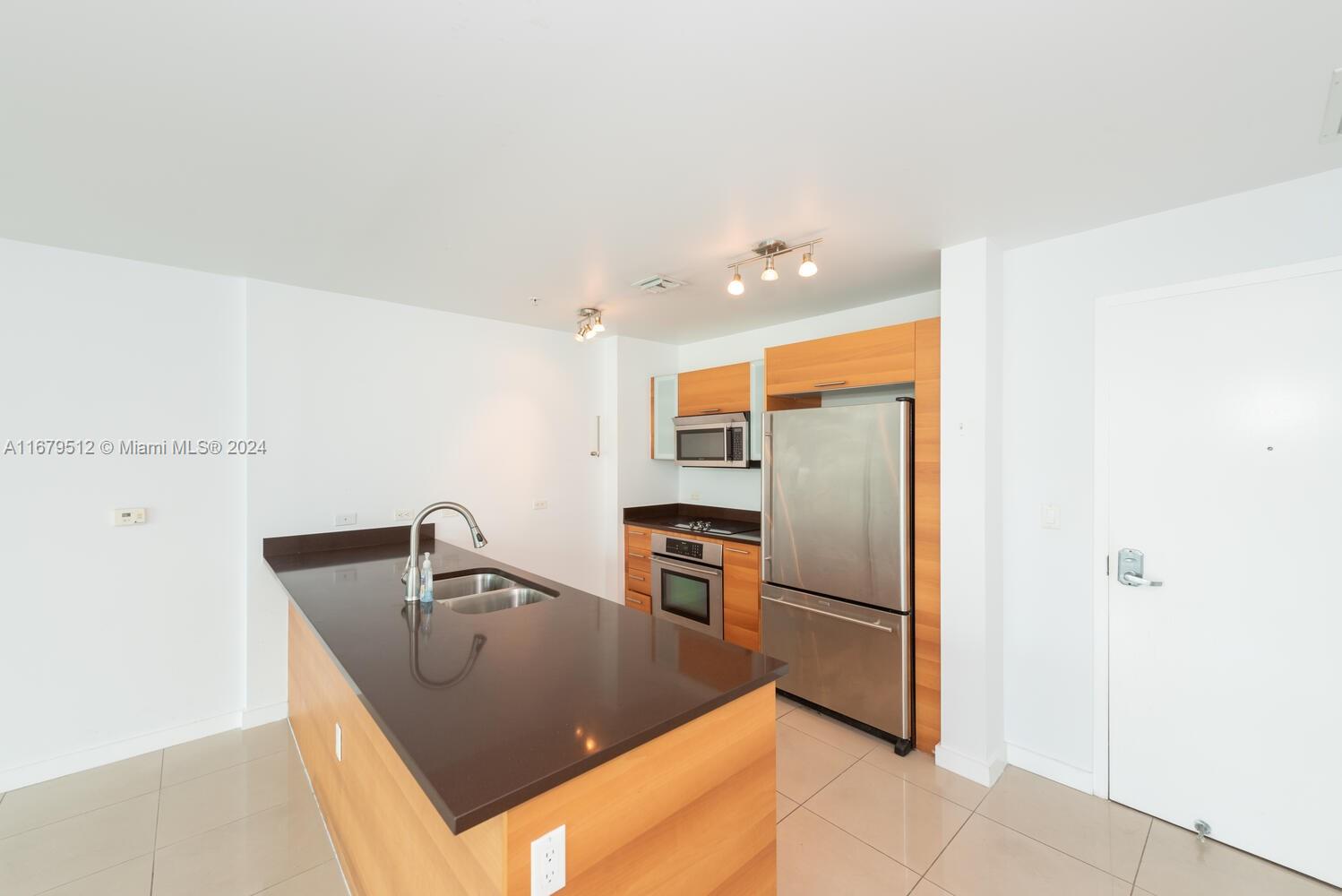 3301 NE 1st Ave # H0903