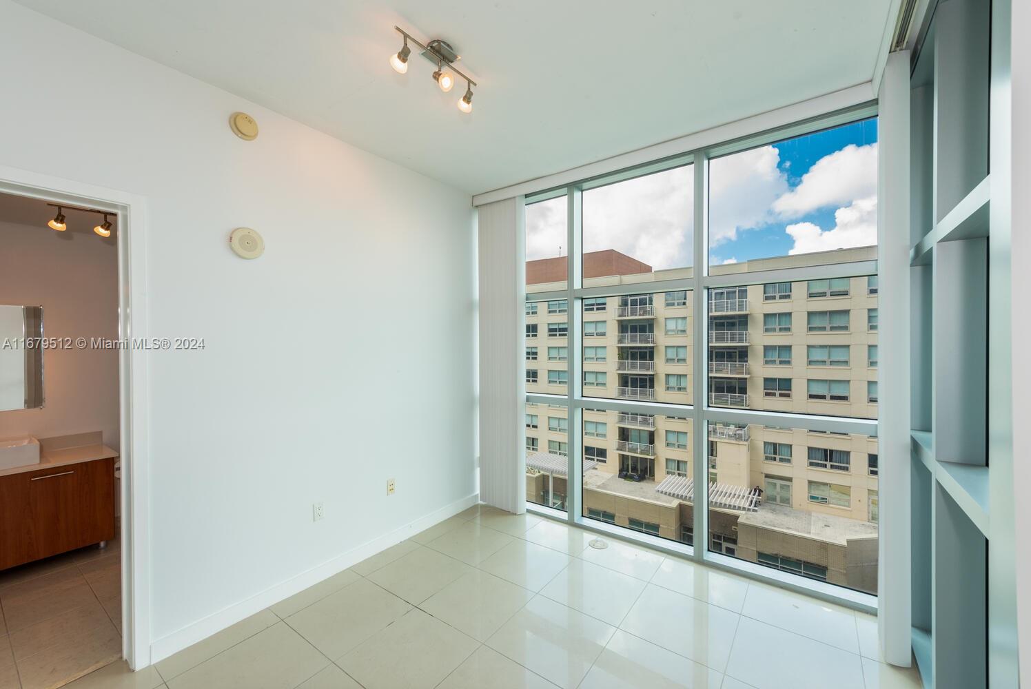 3301 NE 1st Ave # H0903
