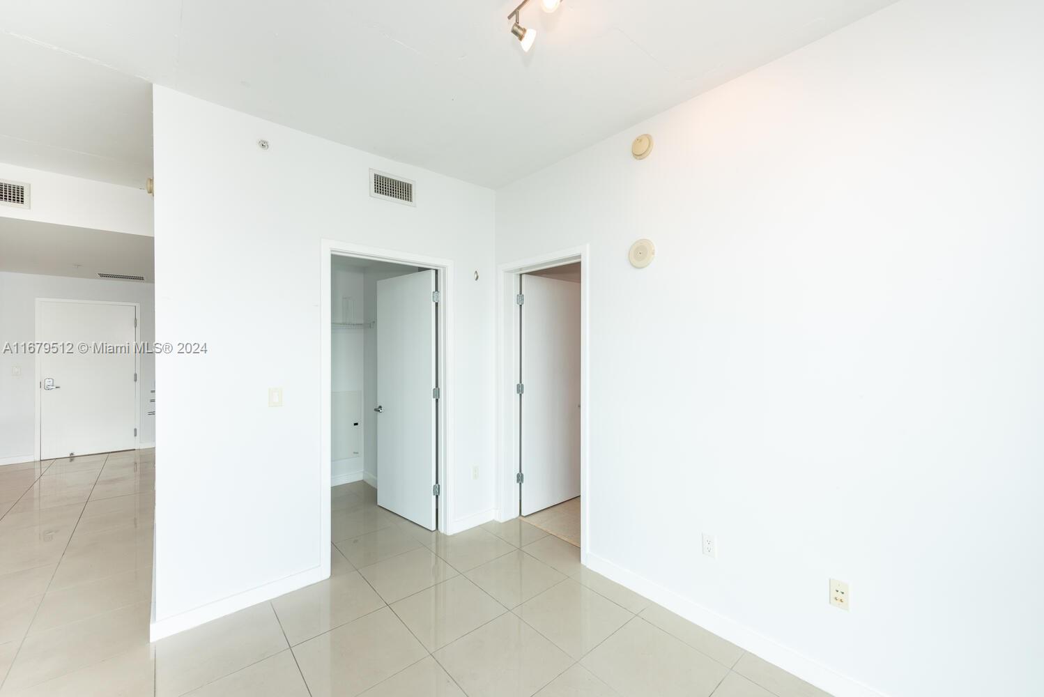 3301 NE 1st Ave # H0903