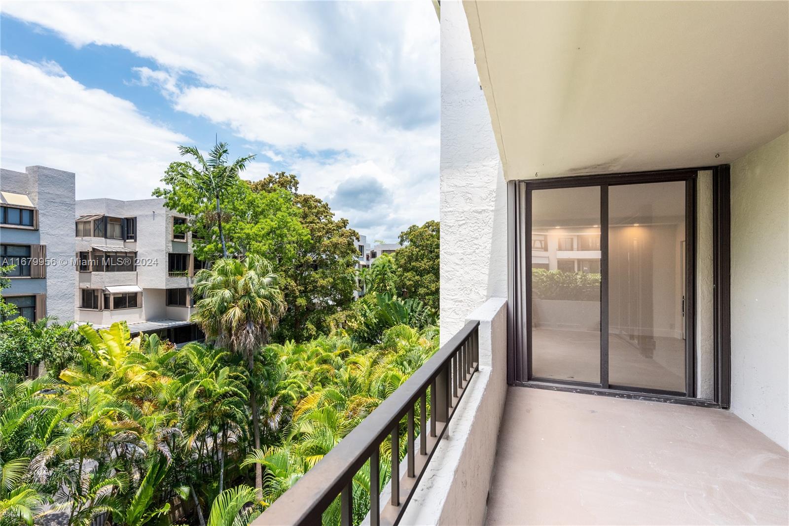 181 Crandon Blvd # 302