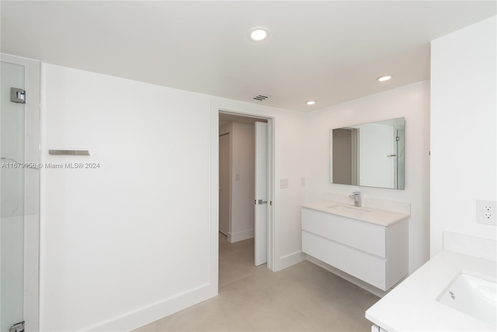 181 Crandon Blvd # 302